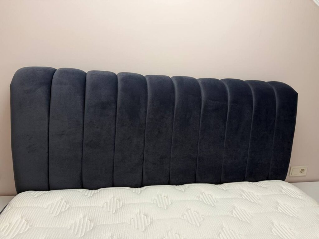 photo 6046088212511395869 y